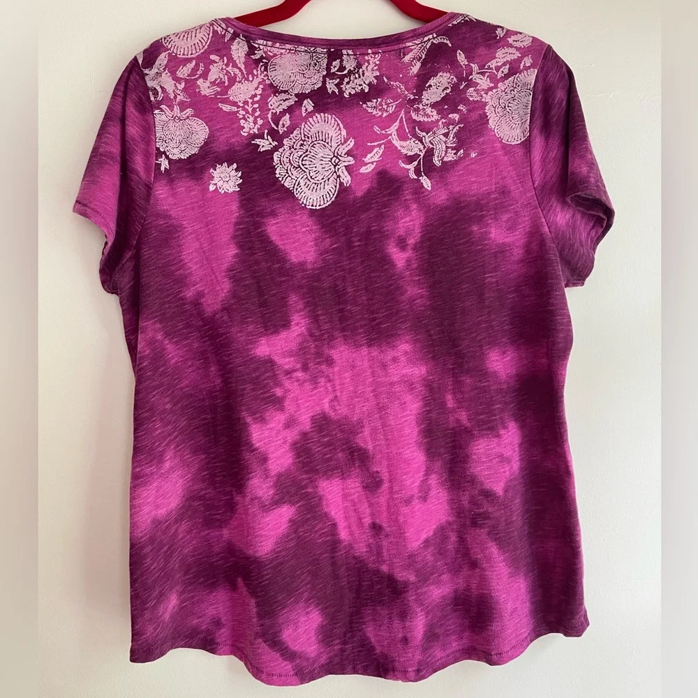 Sonoma Women's Purple Tee Shirt with Floral Details Size L - Picture 2 of 3